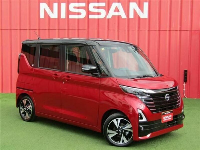 NISSAN　ROOX