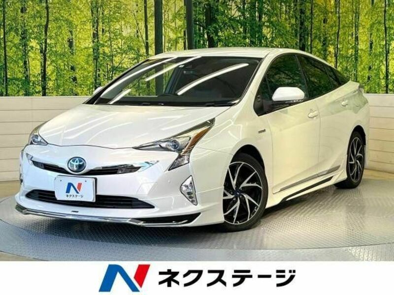 TOYOTA　PRIUS