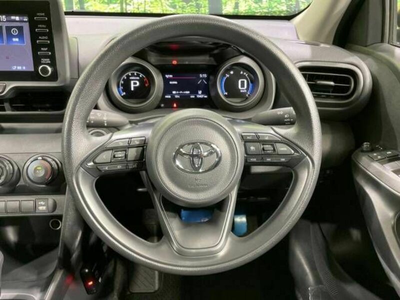 YARIS CROSS-11