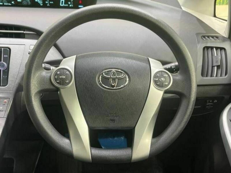 PRIUS-11