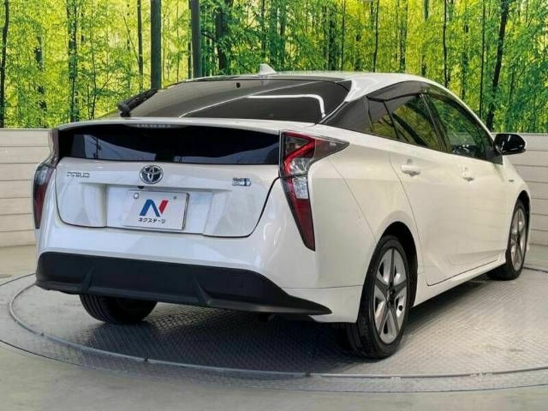 PRIUS-17