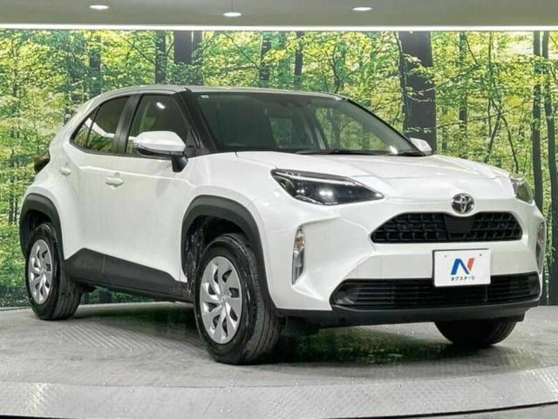 YARIS CROSS-16