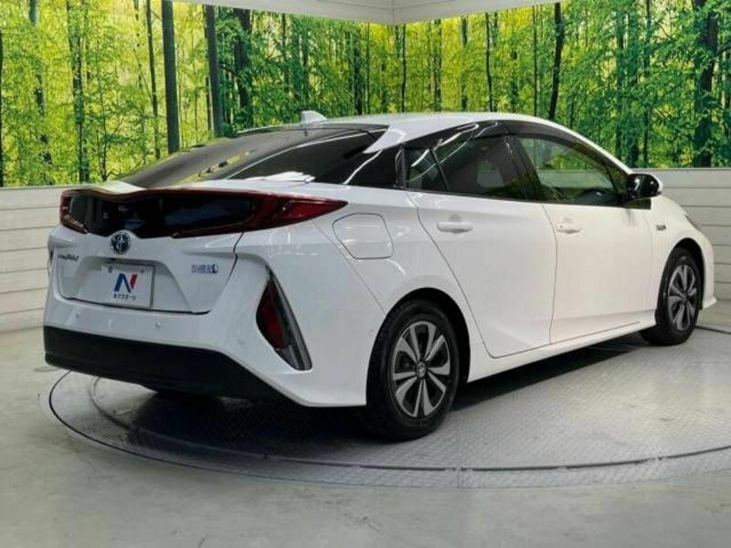 PRIUS PHV-17