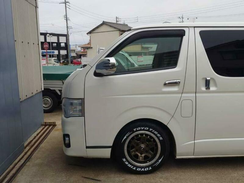 HIACE VAN-11