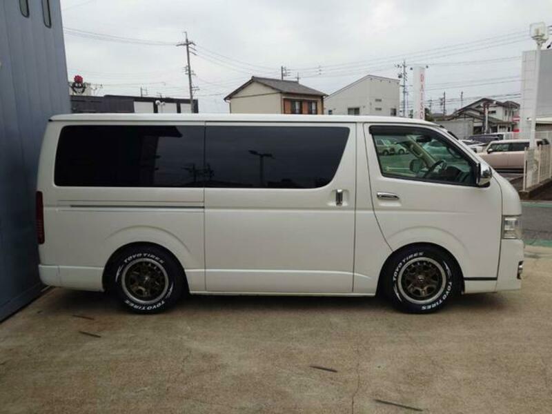 HIACE VAN-12