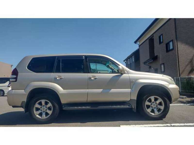 LAND CRUISER PRADO-4