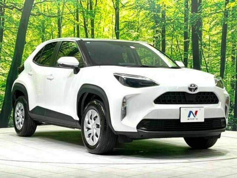 YARIS CROSS-16