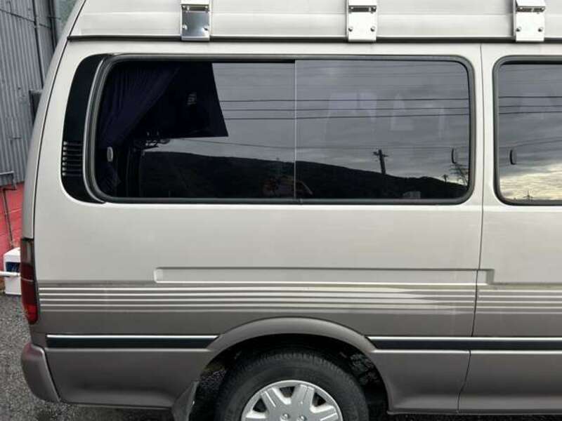 HIACE-11