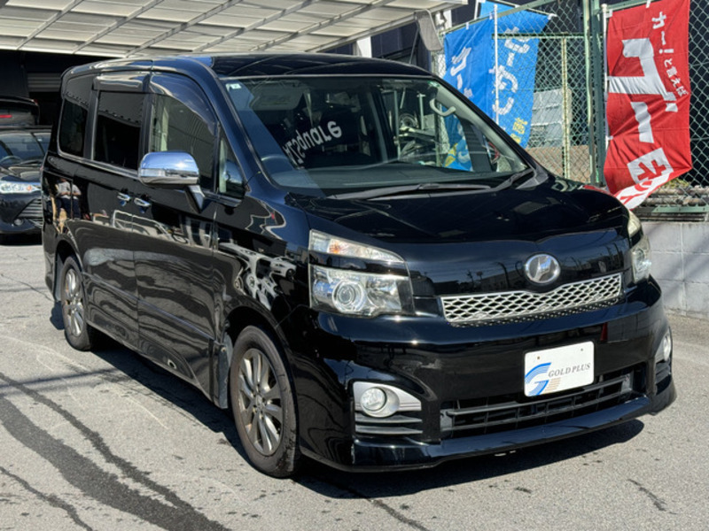 TOYOTA　VOXY