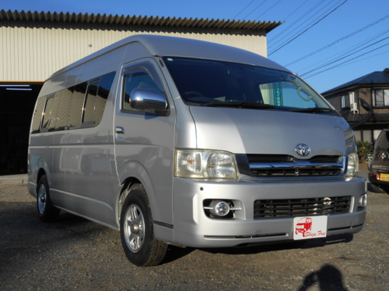 TOYOTA　HIACE VAN