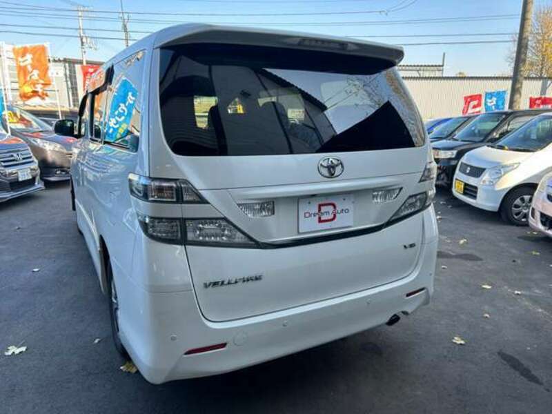 VELLFIRE-11