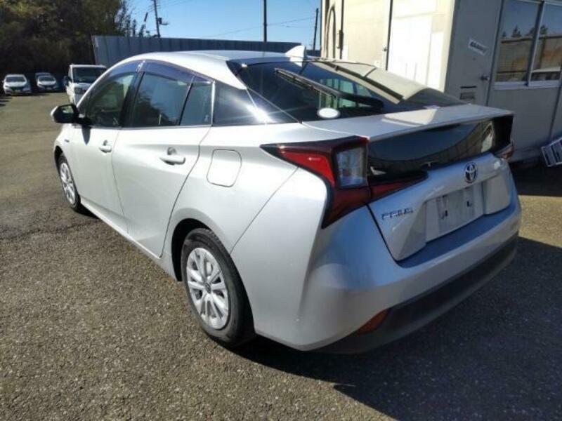 PRIUS-4