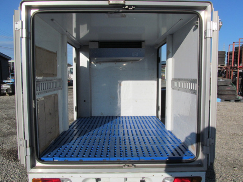 MINICAB TRUCK-1