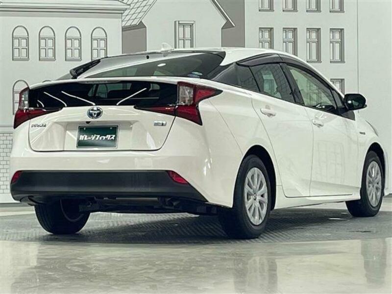 PRIUS-4