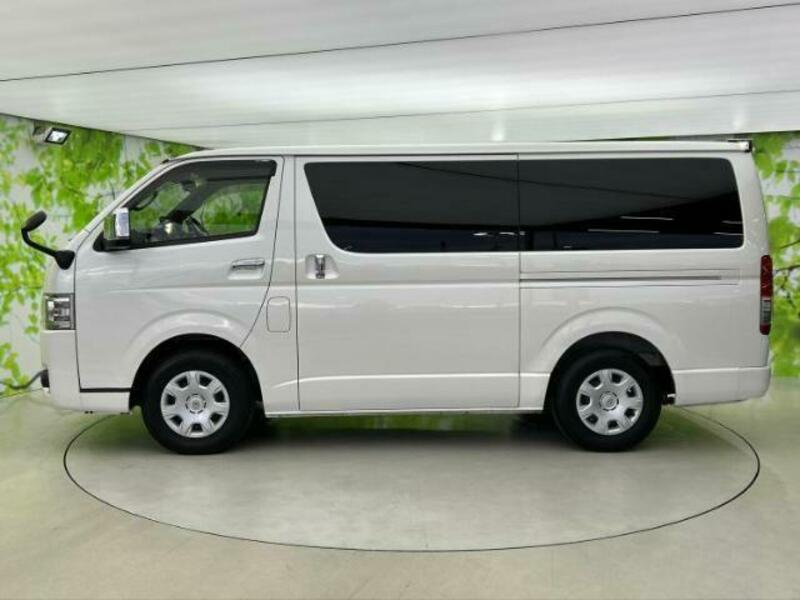 HIACE VAN-1