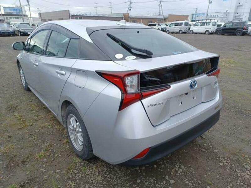 PRIUS-4