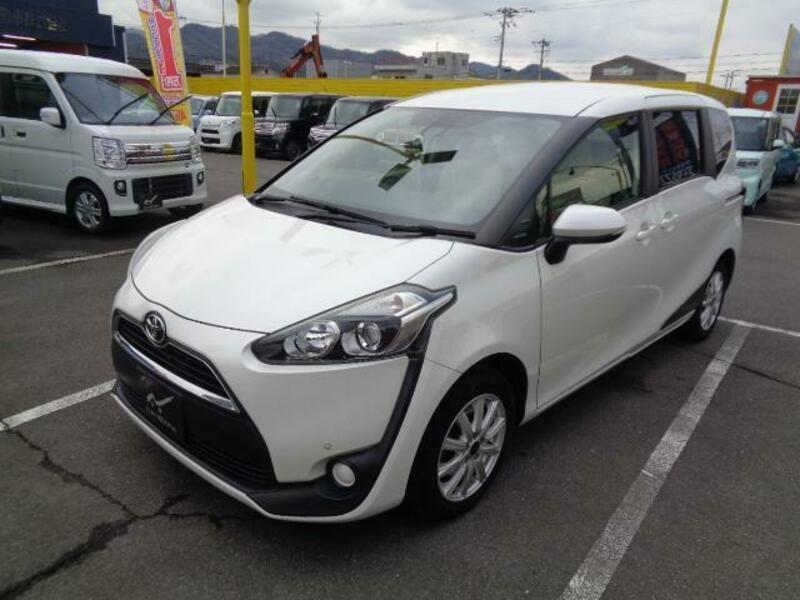 TOYOTA　SIENTA