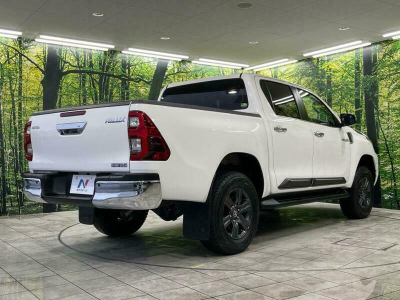 HILUX-26