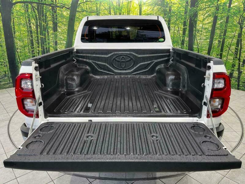 HILUX-25