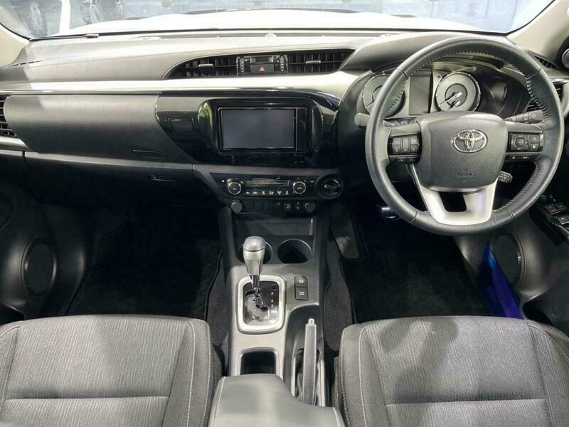 HILUX-42