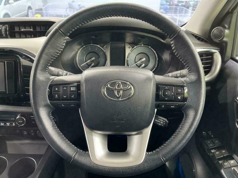 HILUX-37