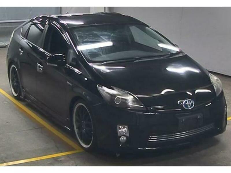 PRIUS-4