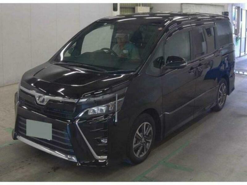 TOYOTA　VOXY