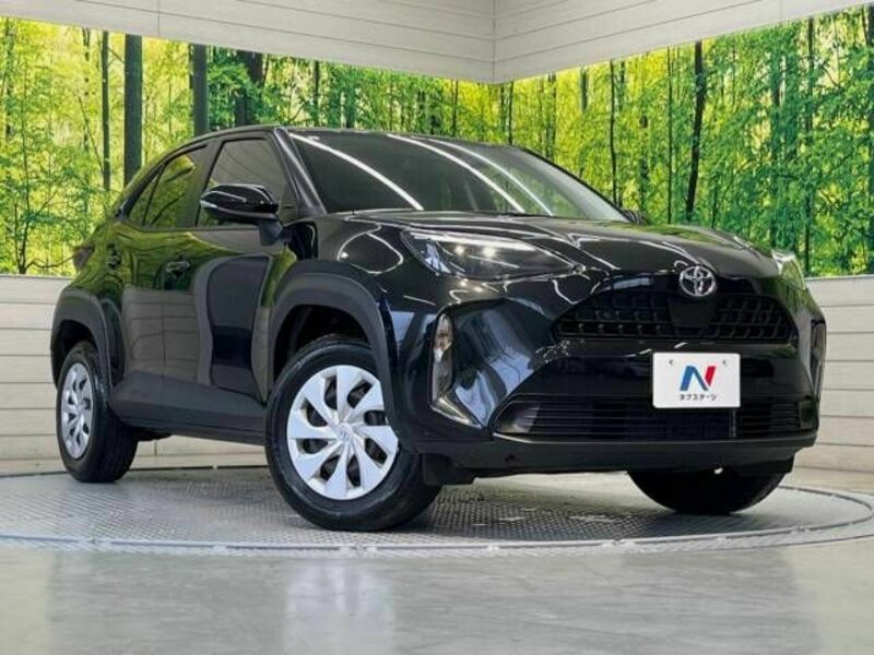 YARIS CROSS-16