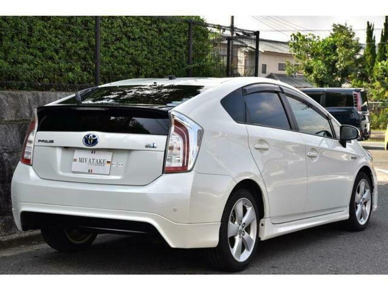 PRIUS-15