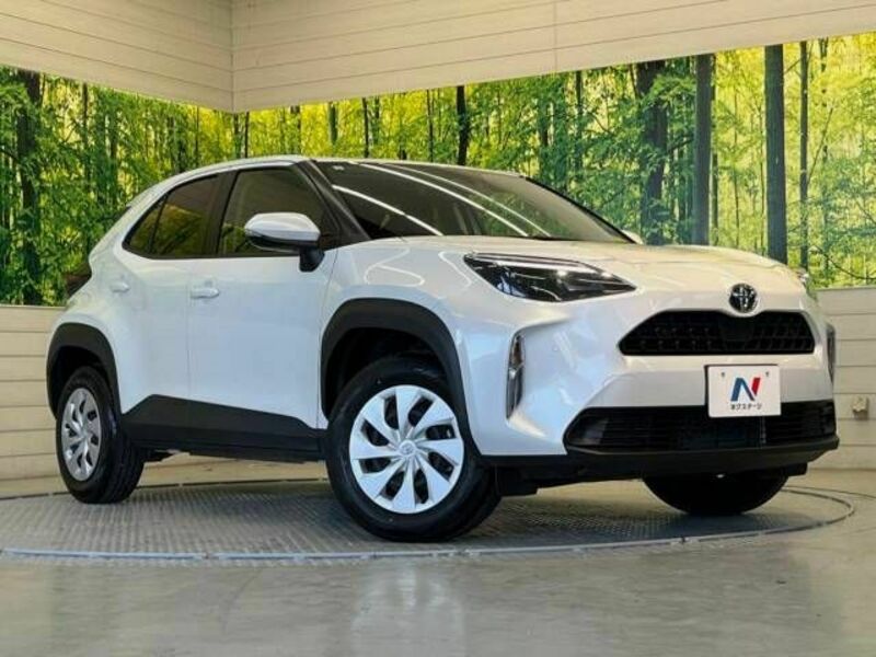 YARIS CROSS-16