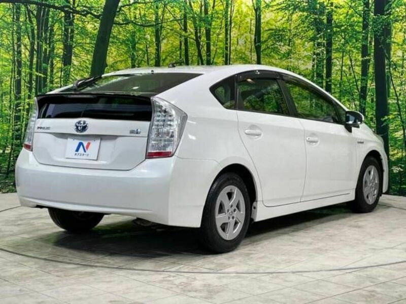 PRIUS-17