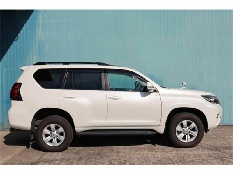 LAND CRUISER PRADO-4