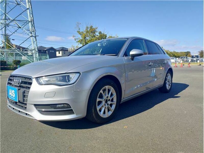 AUDI　A3