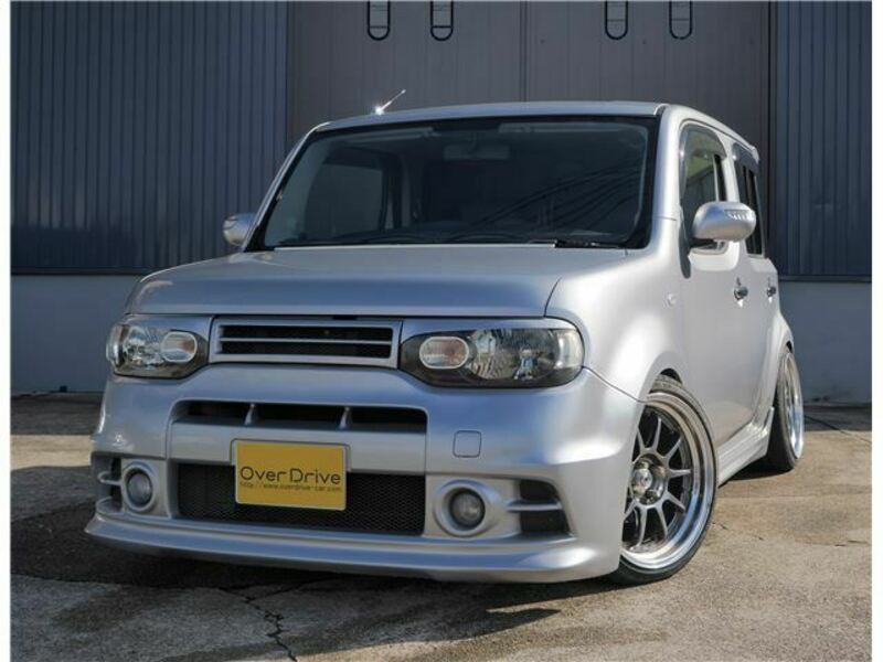 NISSAN　CUBE