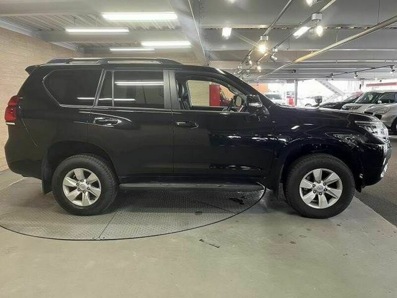 LAND CRUISER PRADO-17