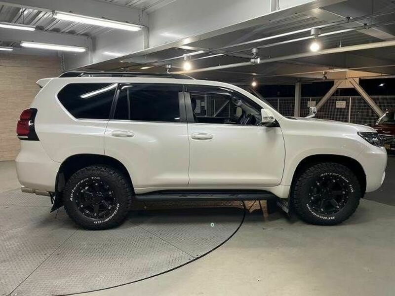 LAND CRUISER PRADO-17