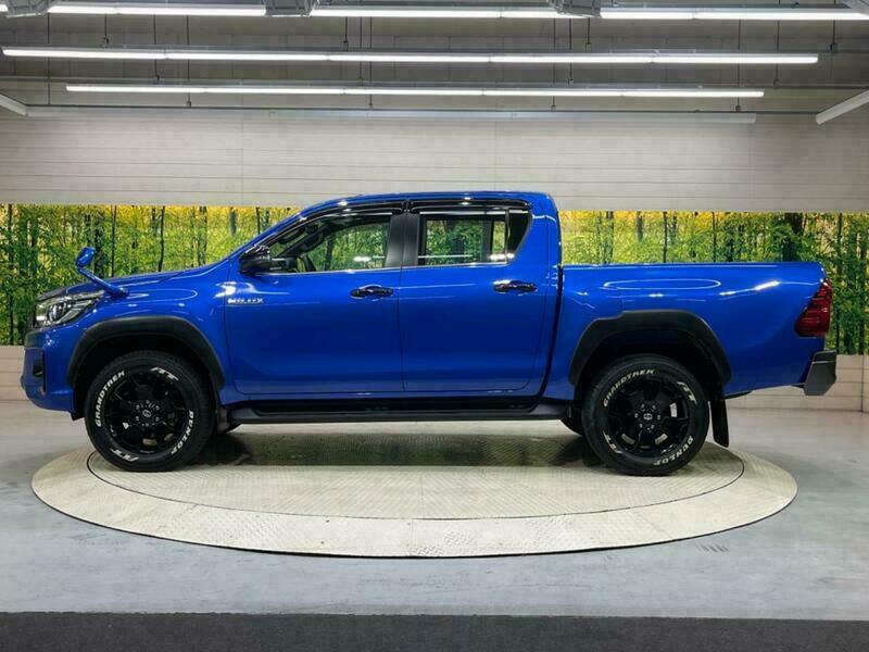 HILUX-38