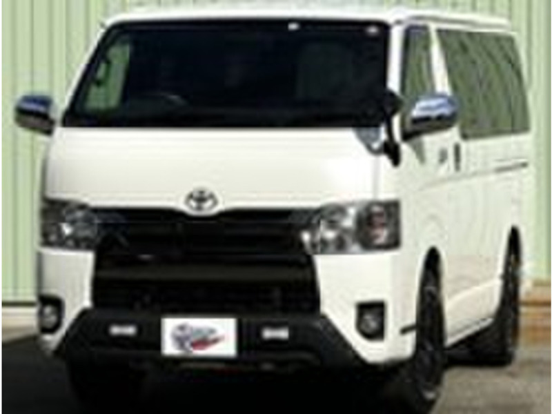 TOYOTA　HIACE VAN