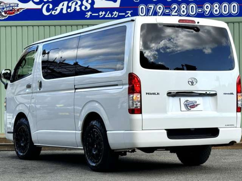 HIACE VAN-11