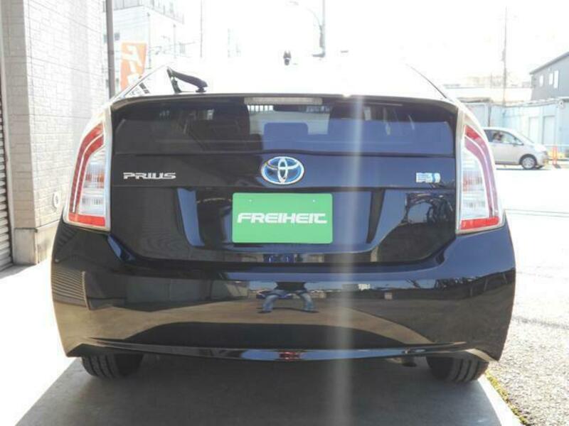 PRIUS-7