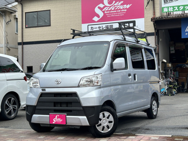 TOYOTA PIXIS VAN