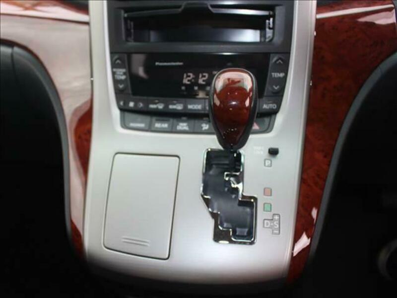 ALPHARD-12