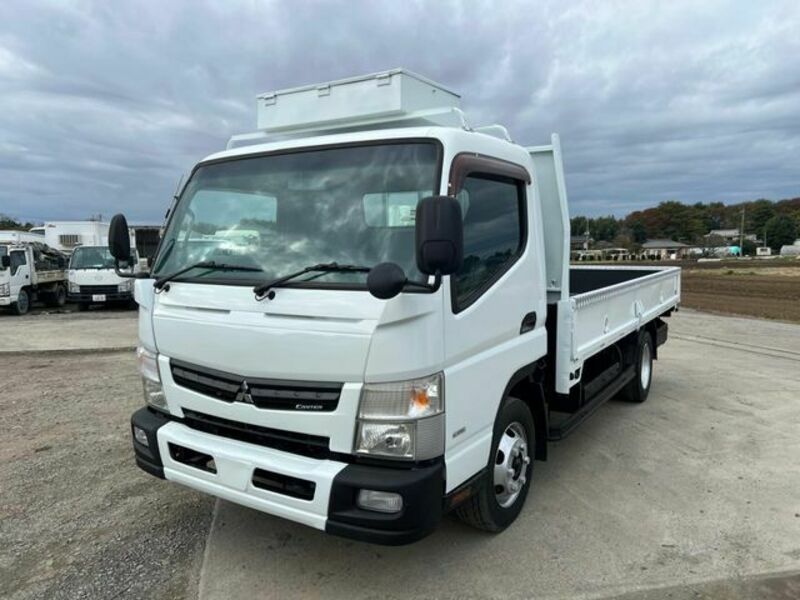 MITSUBISHI　CANTER