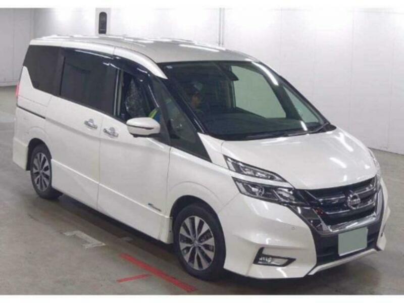 NISSAN　SERENA