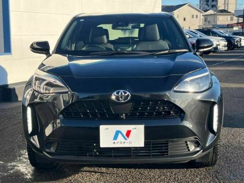 YARIS CROSS-14