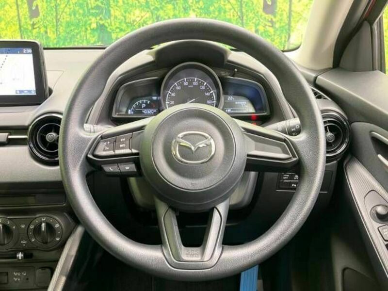 MAZDA2