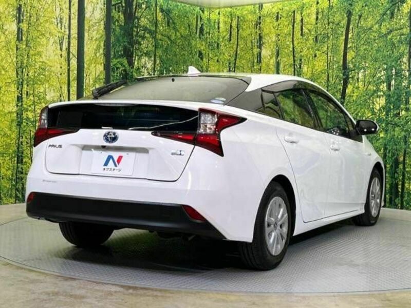 PRIUS-17