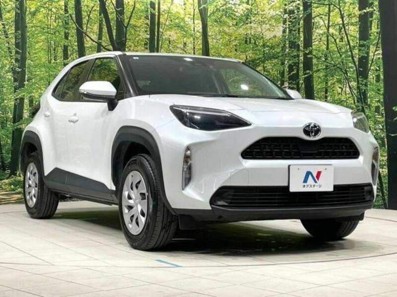 YARIS CROSS-16