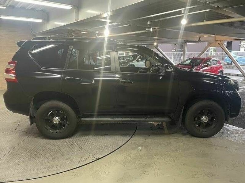 LAND CRUISER PRADO-17