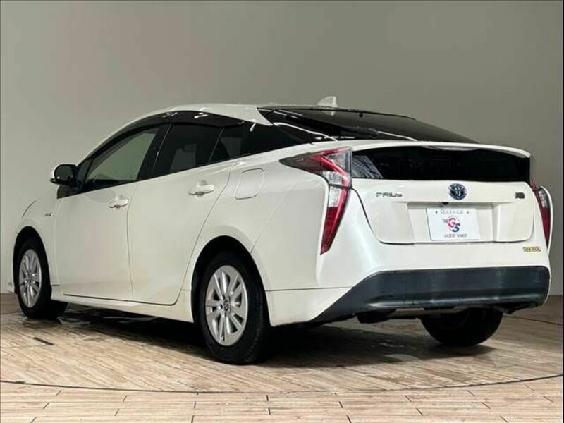 PRIUS-14